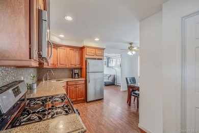 Welcome to this beautifully maintained 3 bedroom, 2 full - photo 13