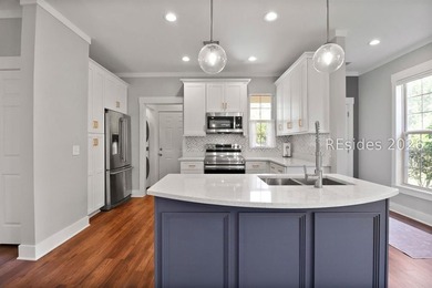 Welcome home to this beautifully renovated Camellia model - photo 14