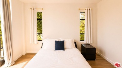 Ultimate Venice Living: A Modern Farmhouse Compound Near Abbot - photo 15