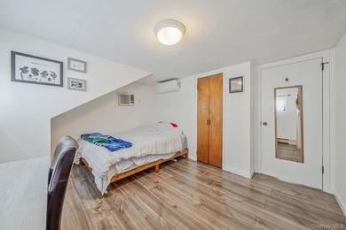 Welcome to this beautifully maintained 3 bedroom, 2 full - photo 19