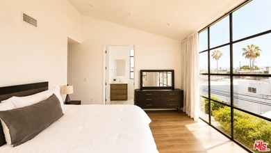 Ultimate Venice Living: A Modern Farmhouse Compound Near Abbot - photo 20