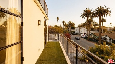 Ultimate Venice Living: A Modern Farmhouse Compound Near Abbot - photo 23