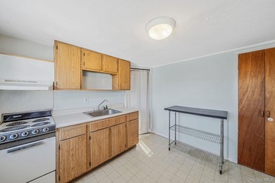 Welcome to this beautifully maintained 3 bedroom, 2 full - photo 23