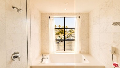 Ultimate Venice Living: A Modern Farmhouse Compound Near Abbot - photo 25