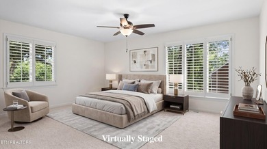 Welcome to this beautifully renovated 5-bedroom, 3.5-bath home - photo 27