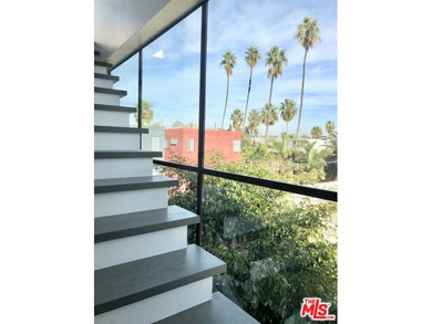 Ultimate Venice Living: A Modern Farmhouse Compound Near Abbot - photo 28