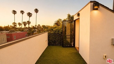 Ultimate Venice Living: A Modern Farmhouse Compound Near Abbot - photo 29