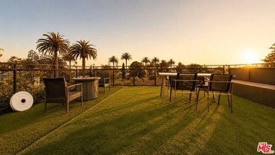 Ultimate Venice Living: A Modern Farmhouse Compound Near Abbot - photo 30