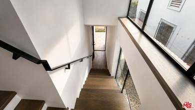 Ultimate Venice Living: A Modern Farmhouse Compound Near Abbot - photo 32