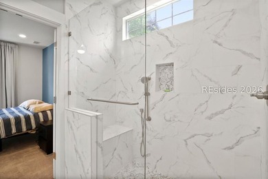 Welcome home to this beautifully renovated Camellia model - photo 33