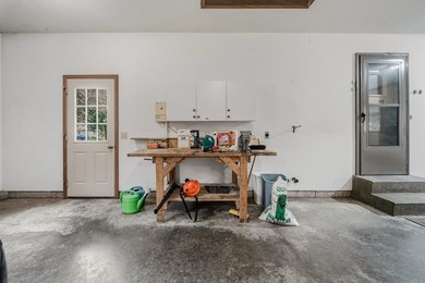 Beautifully maintained and set on a corner lot, this ranch-style - photo 35