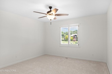 Welcome to this beautifully renovated 5-bedroom, 3.5-bath home - photo 37