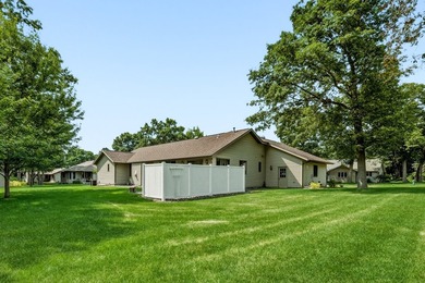 Beautifully maintained and set on a corner lot, this ranch-style - photo 38