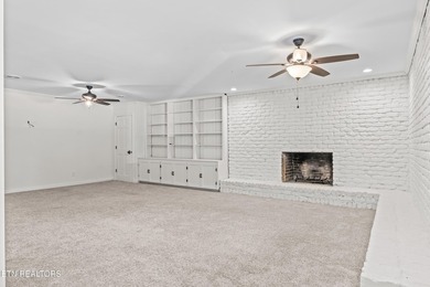 Welcome to this beautifully renovated 5-bedroom, 3.5-bath home - photo 43