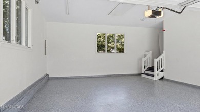 Welcome to this beautifully renovated 5-bedroom, 3.5-bath home - photo 47