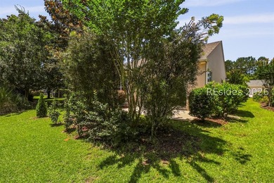 Welcome home to this beautifully renovated Camellia model - photo 49