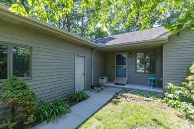 This 4-BD, 2.5-BA, 2,544-sq-ft home on a .251-acre wooded lot on - photo 6