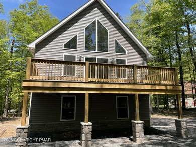 Arrowhead Lake Home For Sale in Pocono Lake Pennsylvania