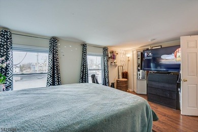 Amazing opportunity to Own a Mixed-Use House / Building. This - photo 14
