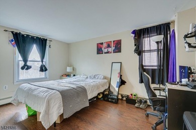 Amazing opportunity to Own a Mixed-Use House / Building. This - photo 21