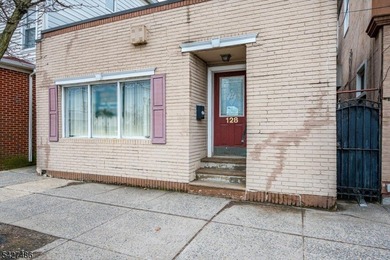 Amazing opportunity to Own a Mixed-Use House / Building. This - photo 29