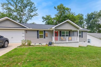 Lake Home For Sale in Crossville, Tennessee