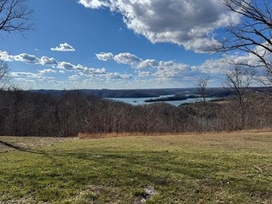 Dale Hollow Lake Lot For Sale in Hilham Tennessee