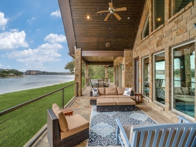See to believe! Enjoy this gently sloping lawn onto a rare sandy - photo 4