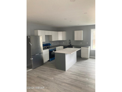 Welcome to this beautifully fully remodeled 3-bedroom home - photo 15
