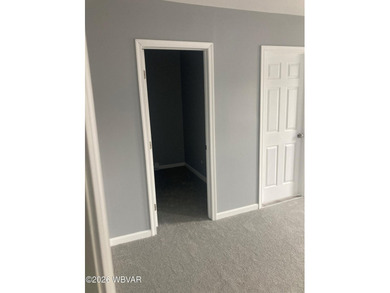 Welcome to this beautifully fully remodeled 3-bedroom home - photo 18