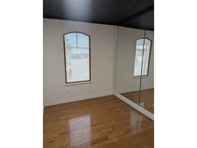 Versatile Commercial Property with Flexible Multi-Tenant or - photo 21