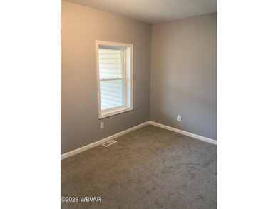 Welcome to this beautifully fully remodeled 3-bedroom home - photo 22