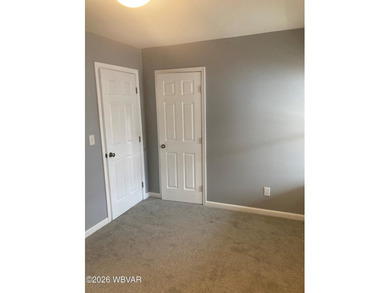 Welcome to this beautifully fully remodeled 3-bedroom home - photo 23
