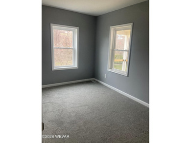 Welcome to this beautifully fully remodeled 3-bedroom home - photo 26