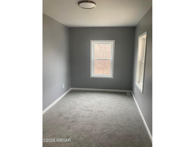 Welcome to this beautifully fully remodeled 3-bedroom home - photo 27