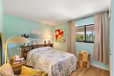 WELCOME TO CAREFREE FLORIDA LIVING IN THIS BEAUTIFULLY UPDATED - photo 9