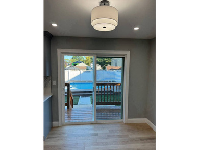 Modern Elegance Meets Move-In Ready Luxury Above Hylan Boulevard - photo 11
