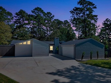 Crown Colony Colonial Court's quiet cul-de-sac delivers the - photo 44