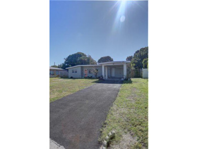 Prime Lake Park location with no HOA. This 3-bedroom home offers - photo 4