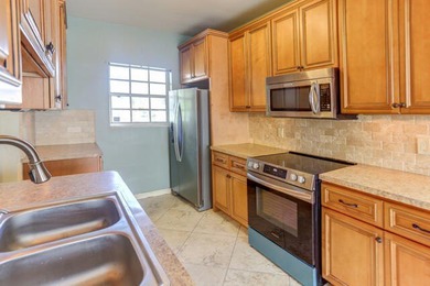 Prime Lake Park location with no HOA. This 3-bedroom home offers - photo 6