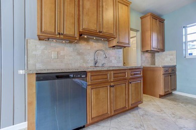 Prime Lake Park location with no HOA. This 3-bedroom home offers - photo 7