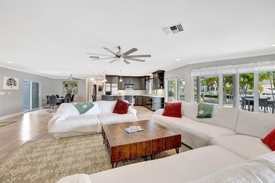 LIVE THE LIFESTYLE OF LAUDERDALE BY THE SEA! THIS PRIVATE - photo 9