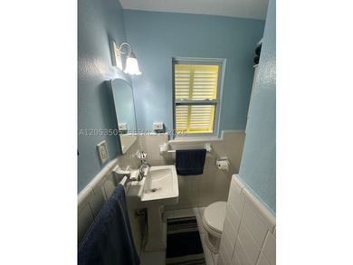 Great investment opportunity right next to the beach! Great for - photo 12
