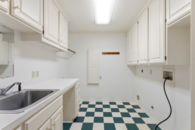 Tucked away on a cul-de-sac in a peaceful lakefront neighborhood - photo 20