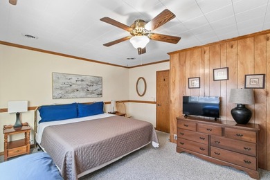 Charming 4+ bedroom lakefront home on Lake Delton offers 115' of - photo 33