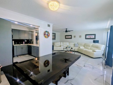 Lake Condo For Sale in West Palm Beach, Florida
