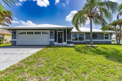Beautiful CBS pool home on a .46-acre DOUBLE LOT with no HOA - photo 2