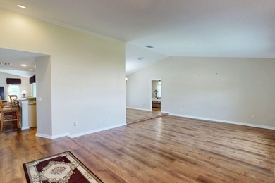 Beautiful CBS pool home on a .46-acre DOUBLE LOT with no HOA - photo 7
