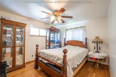 YOUR DREAM HOME SITTING ON A RIVER LOT IS HERE! This ranch-style - photo 12