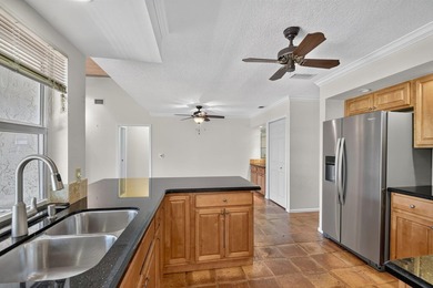Welcome to this beautifully maintained 3-bedroom, 2-bath home - photo 14